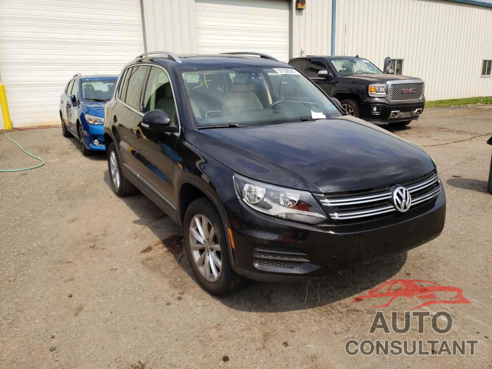 VOLKSWAGEN TIGUAN 2017 - WVGSV7AX3HK000777