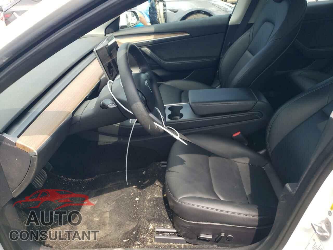 TESLA MODEL 3 2021 - 5YJ3E1EA1MF098873