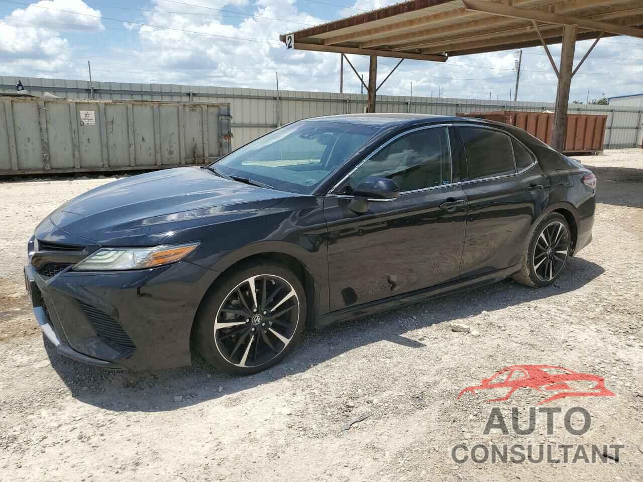 TOYOTA CAMRY 2018 - 4T1B61HK1JU039740