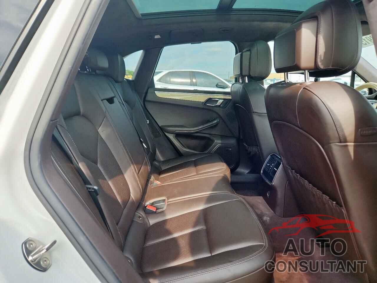 PORSCHE MACAN 2017 - WP1AF2A50HLB61210
