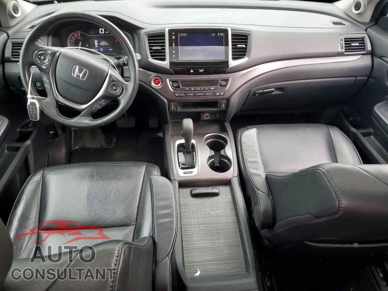 HONDA PILOT 2017 - 5FNYF5H52HB006992