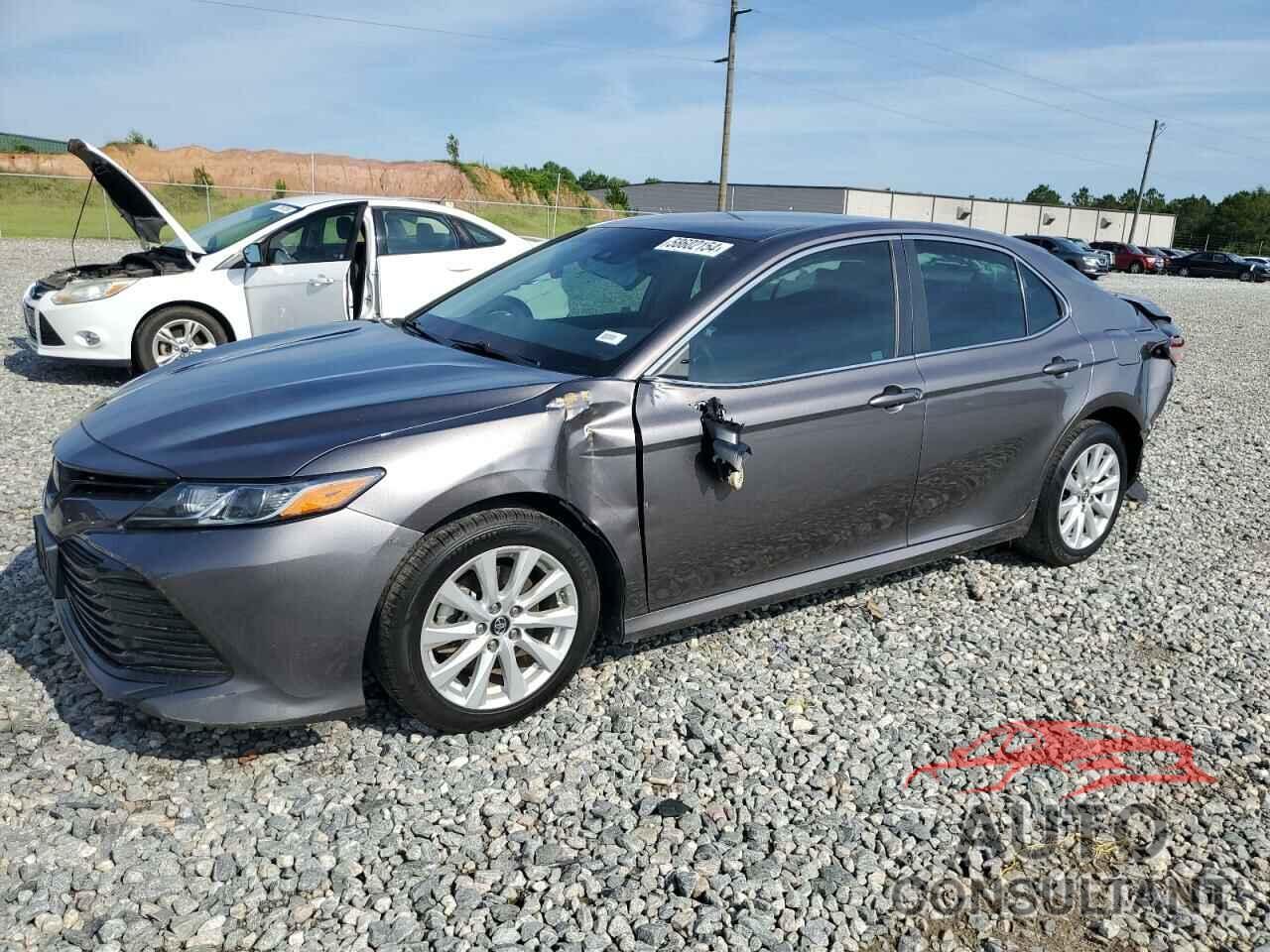 TOYOTA CAMRY 2018 - 4T1B11HK3JU159103