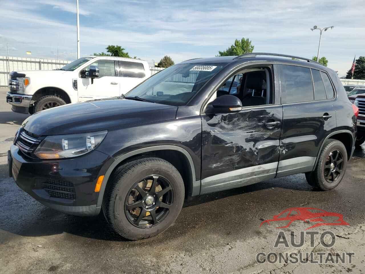 VOLKSWAGEN TIGUAN 2017 - WVGBV7AX5HK027589