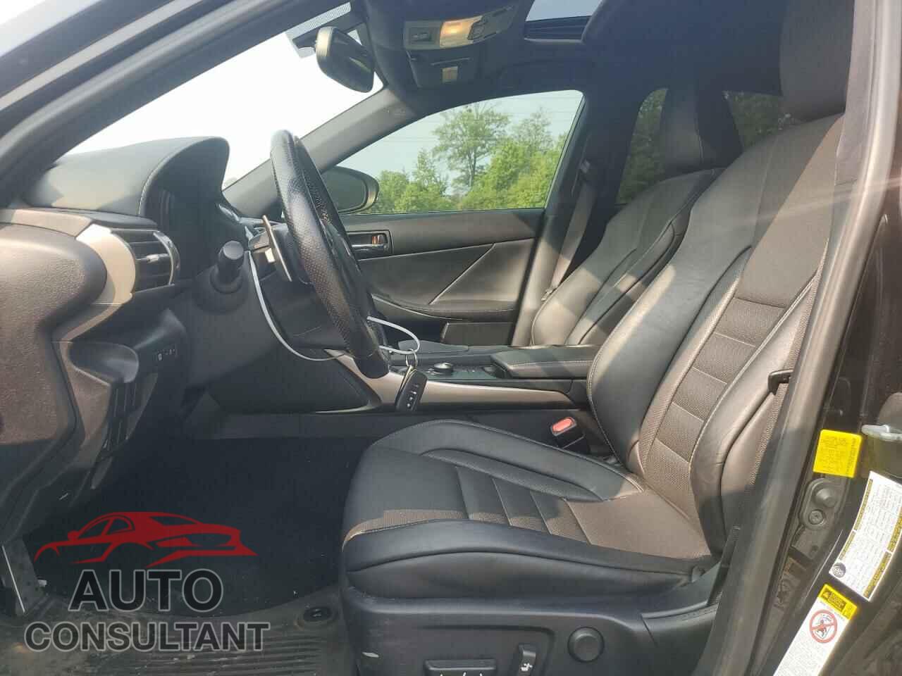 LEXUS IS 2016 - JTHCE1D2XG5010837