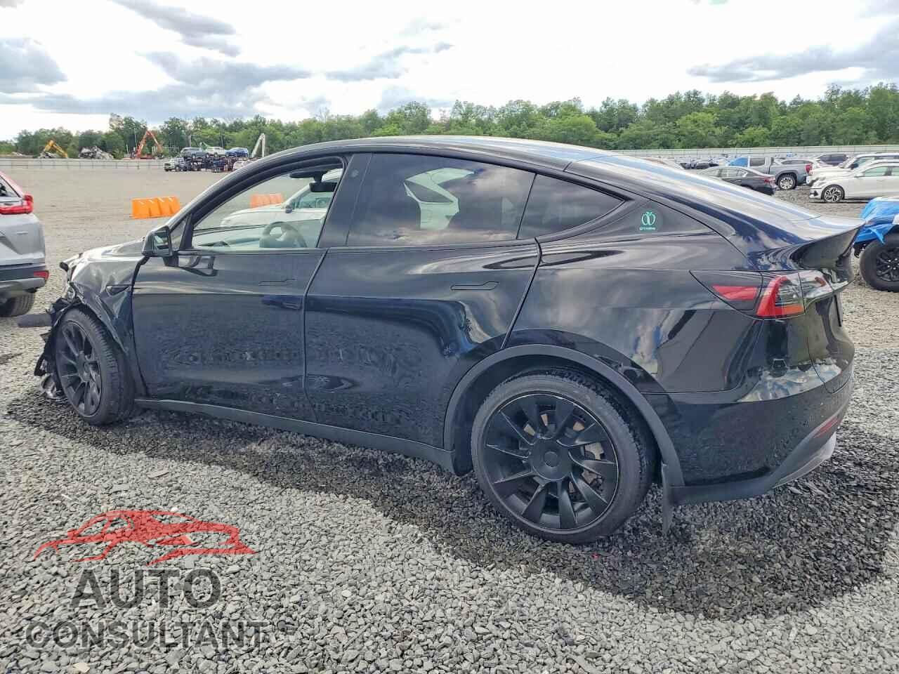 TESLA MODEL Y 2023 - 7SAYGAEE2PF694889