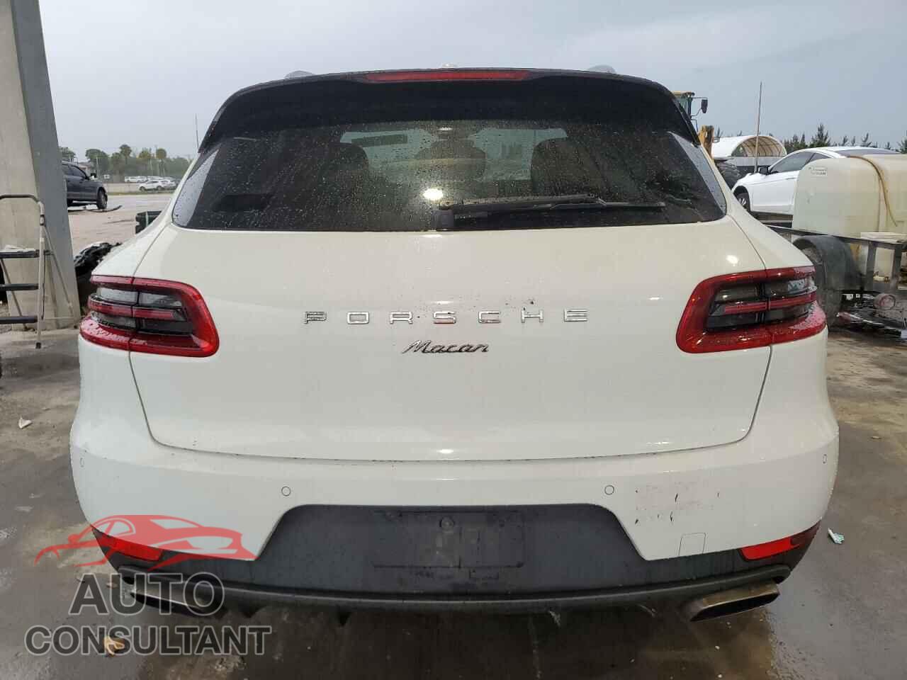 PORSCHE MACAN 2018 - WP1AA2A52JLB04351