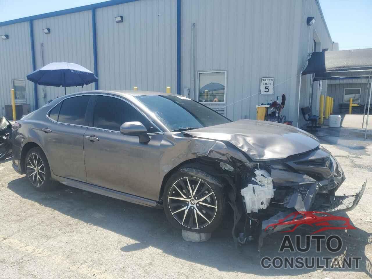 TOYOTA CAMRY 2021 - 4T1G11AK3MU583904