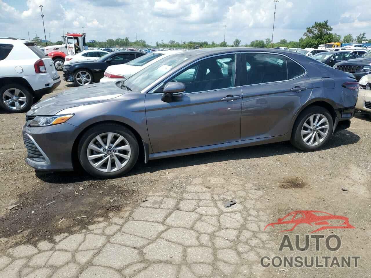 TOYOTA CAMRY 2022 - 4T1R11BK1NU055349