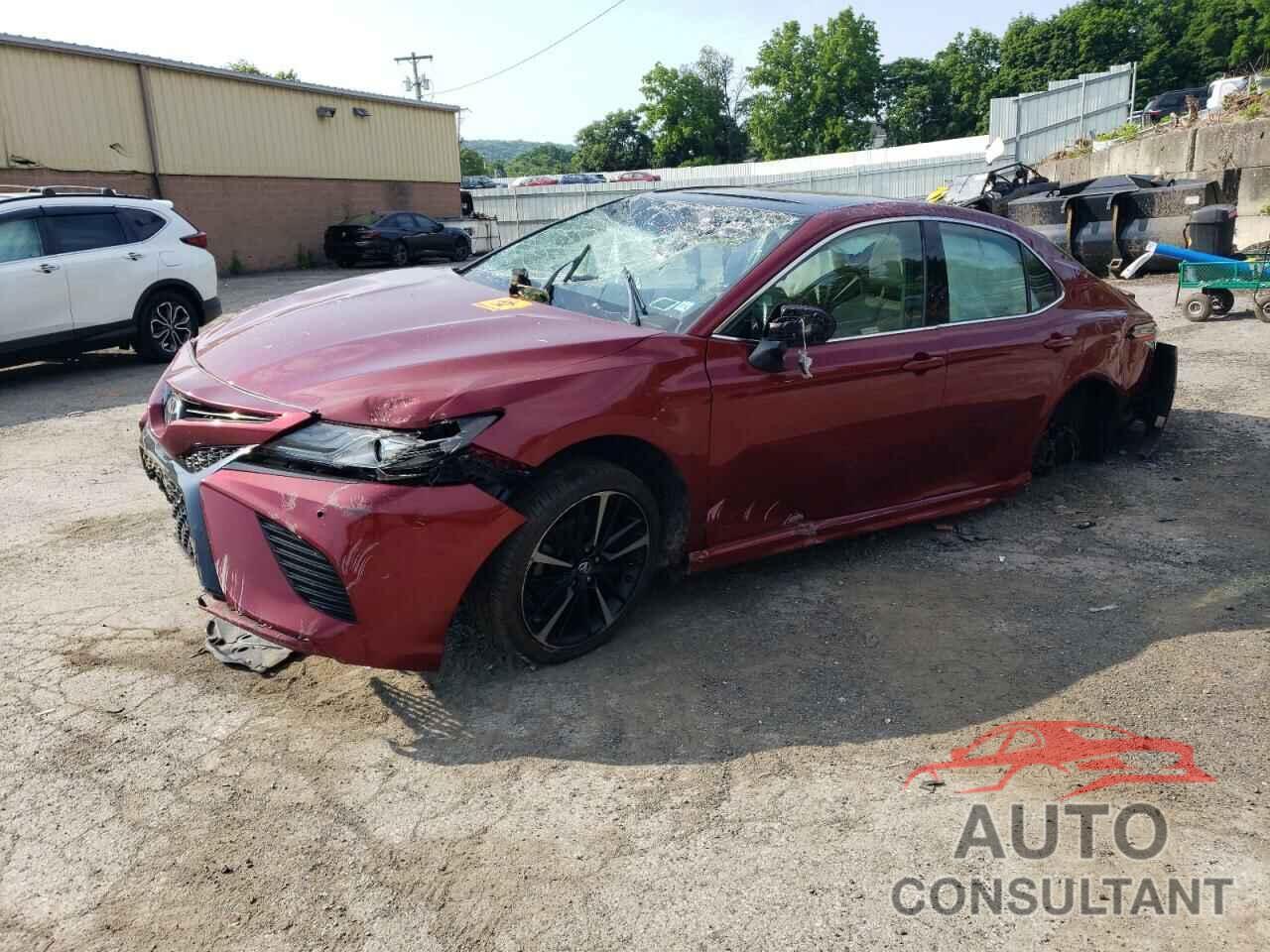 TOYOTA CAMRY 2018 - 4T1B61HK8JU655046