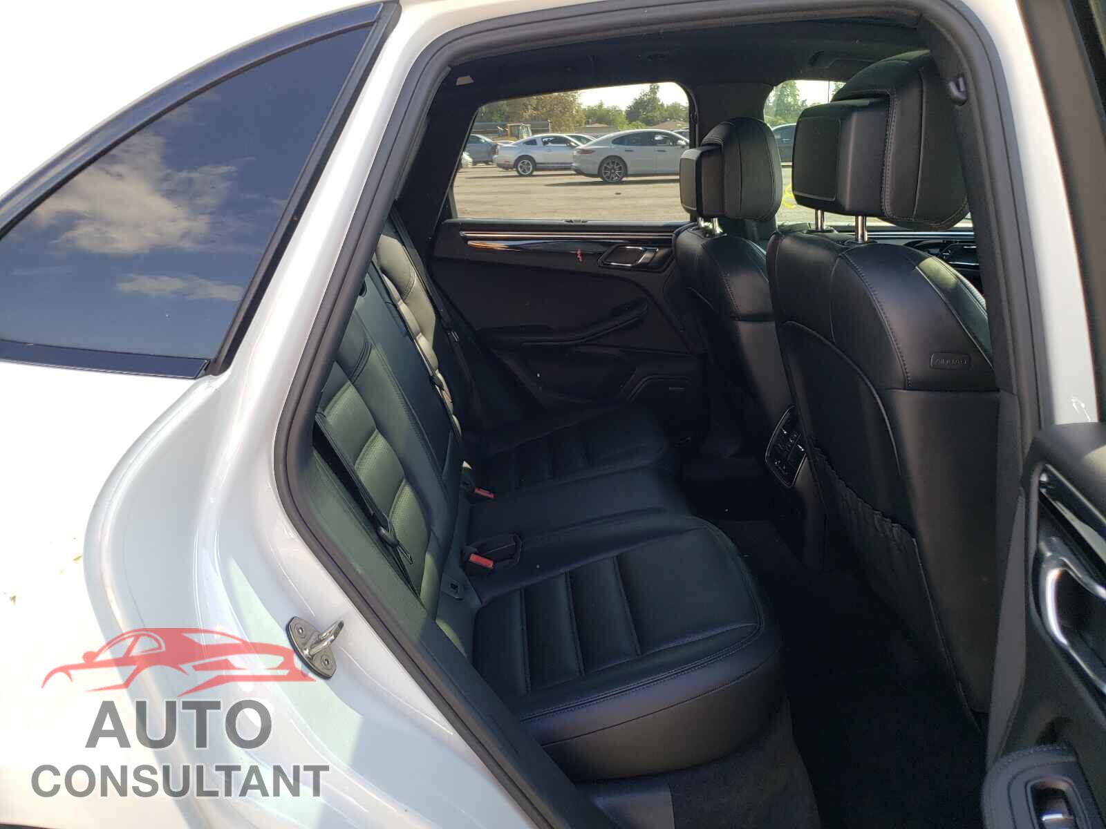 PORSCHE MACAN 2017 - WP1AB2A57HLB10296