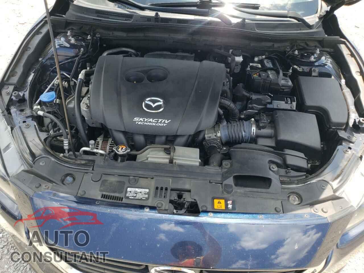 MAZDA 3 2018 - 3MZBN1V38JM264792