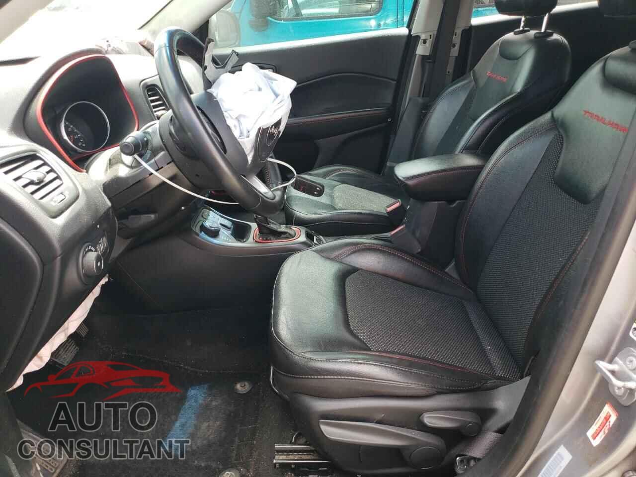 JEEP COMPASS 2018 - 3C4NJDDB3JT467231