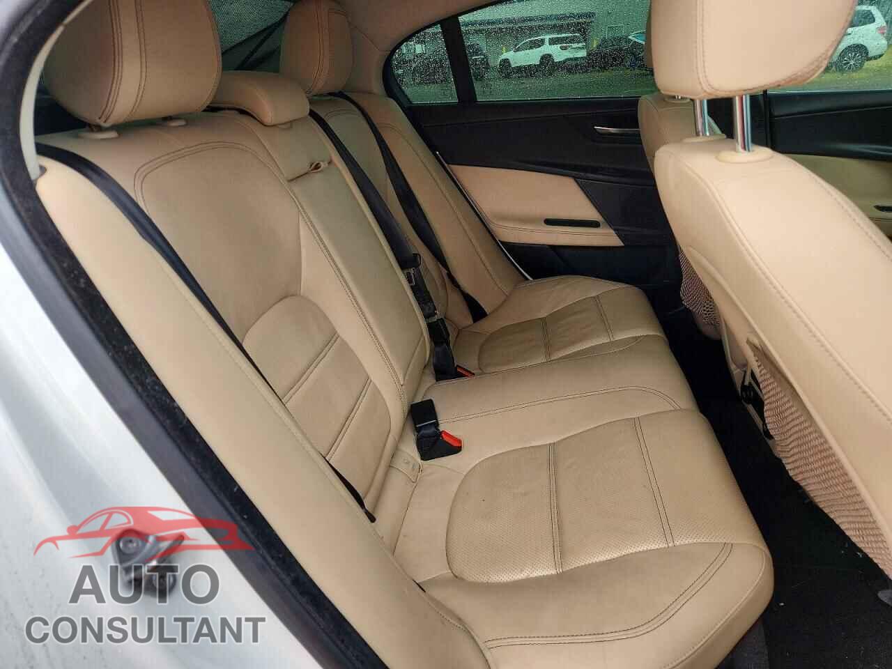 JAGUAR XE 2017 - SAJAE4BV2HA953421