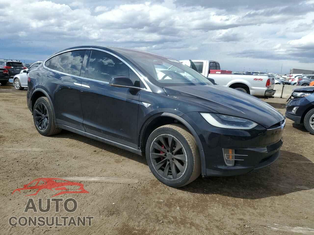 TESLA MODEL X 2016 - 5YJXCAE45GF000501