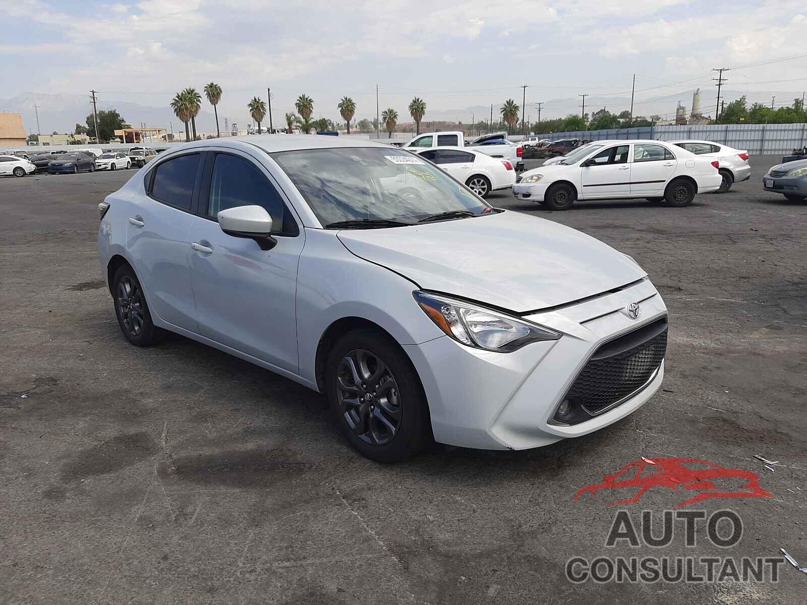 TOYOTA YARIS 2019 - 3MYDLBYV2KY516567