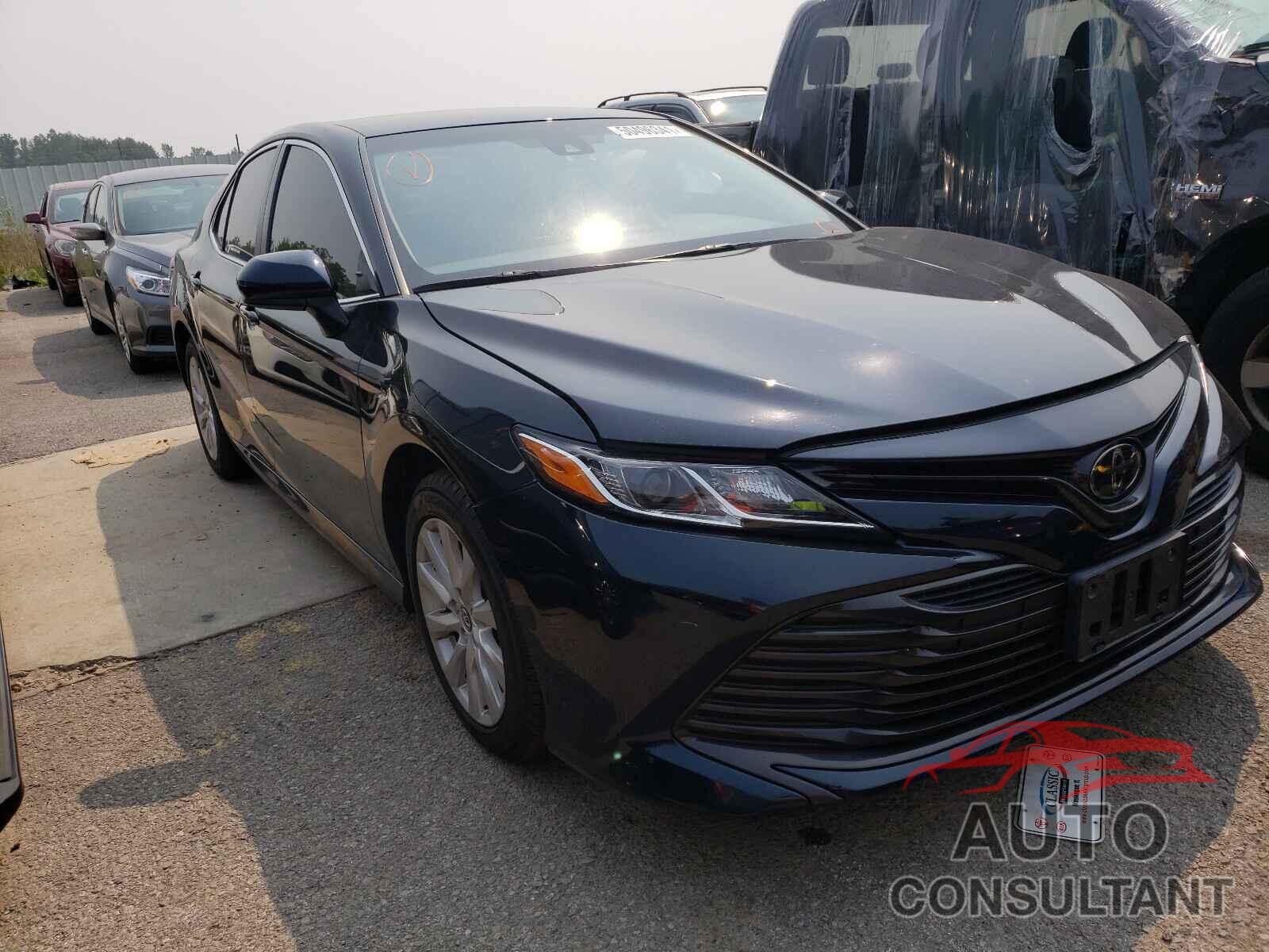 TOYOTA CAMRY 2018 - JTNB11HKXJ3028448