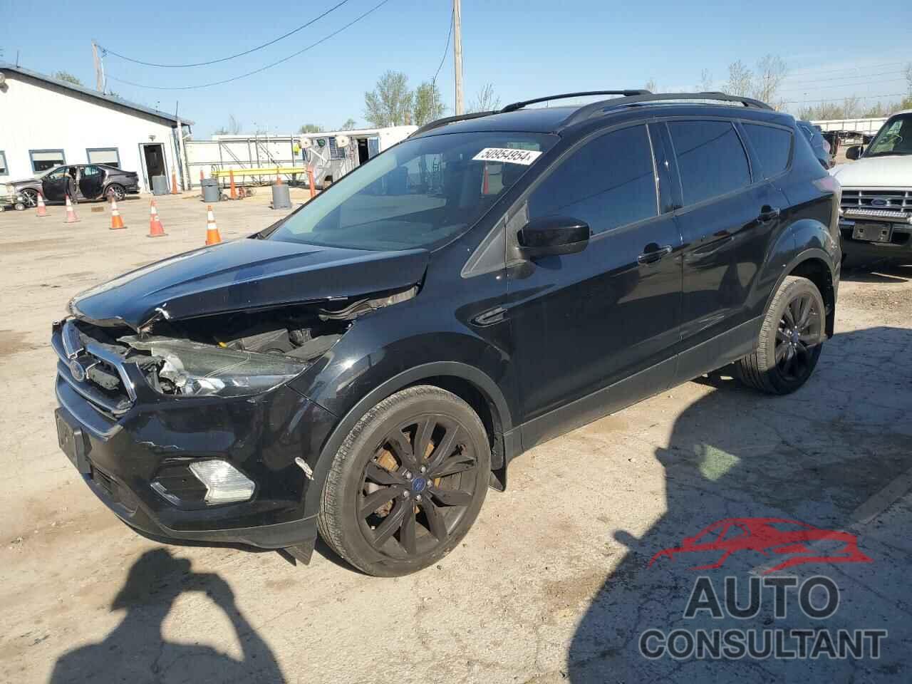 FORD ESCAPE 2017 - 1FMCU0GD7HUA12947