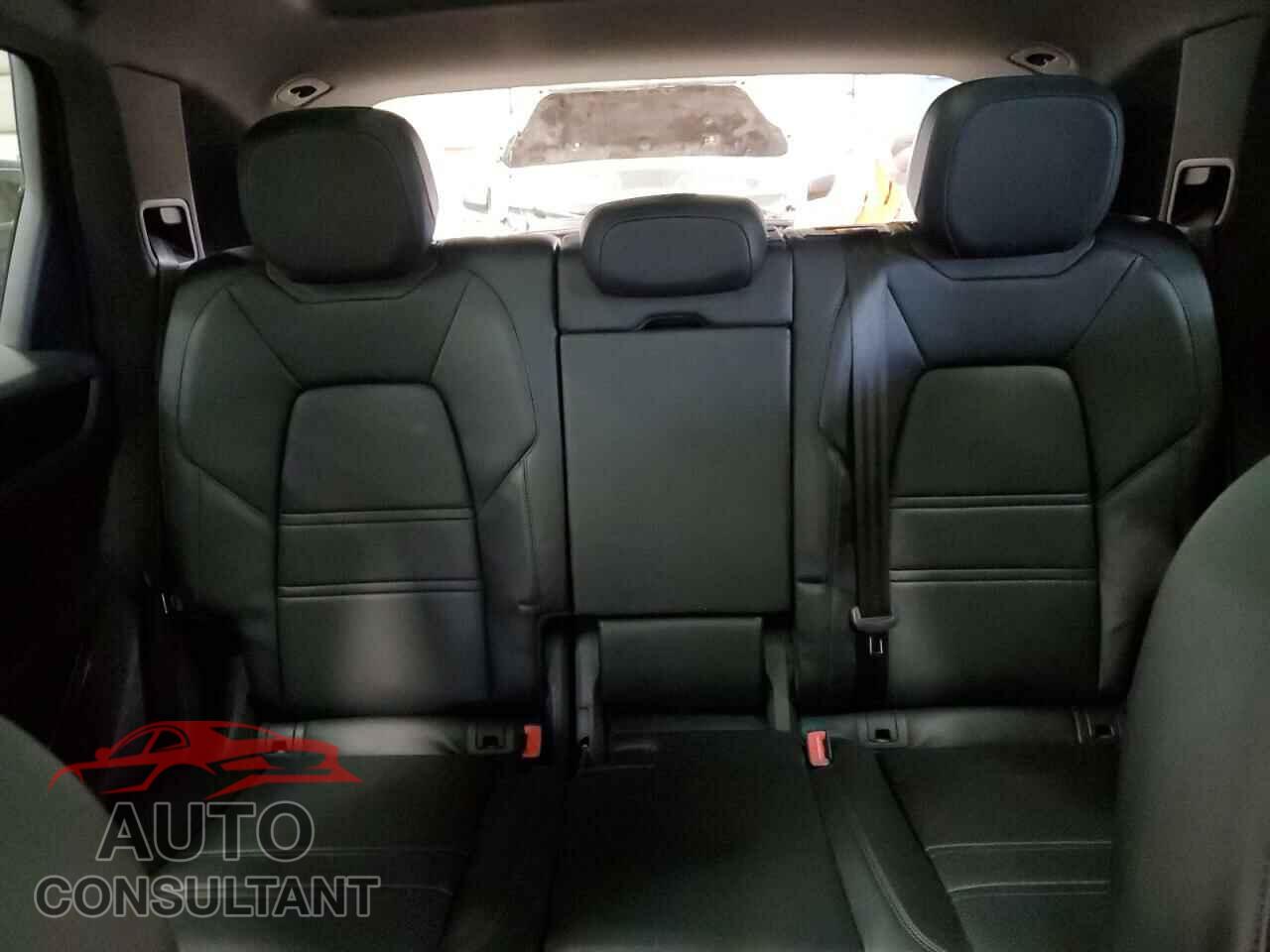 PORSCHE CAYENNE 2020 - WP1AA2AY7LDA02809