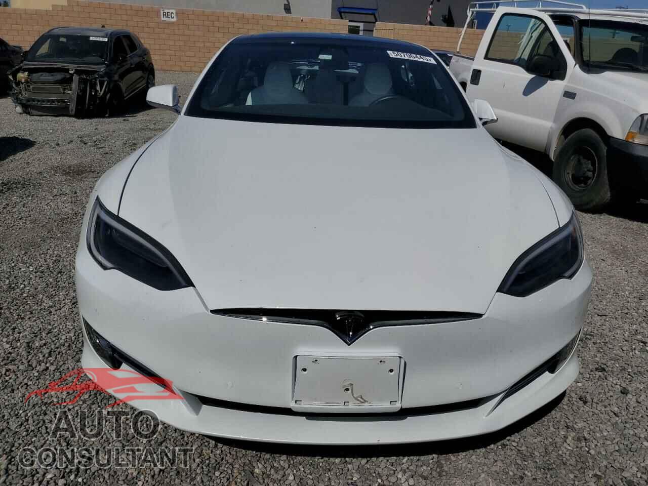 TESLA MODEL S 2018 - 5YJSA1E21JF276826