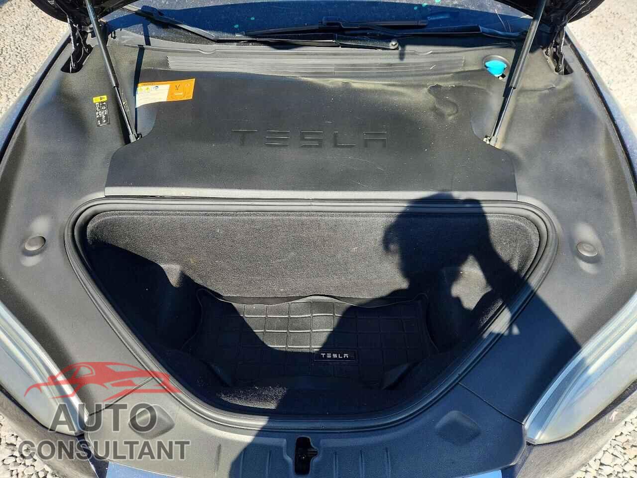 TESLA MODEL S 2018 - 5YJSA1E46JF268643