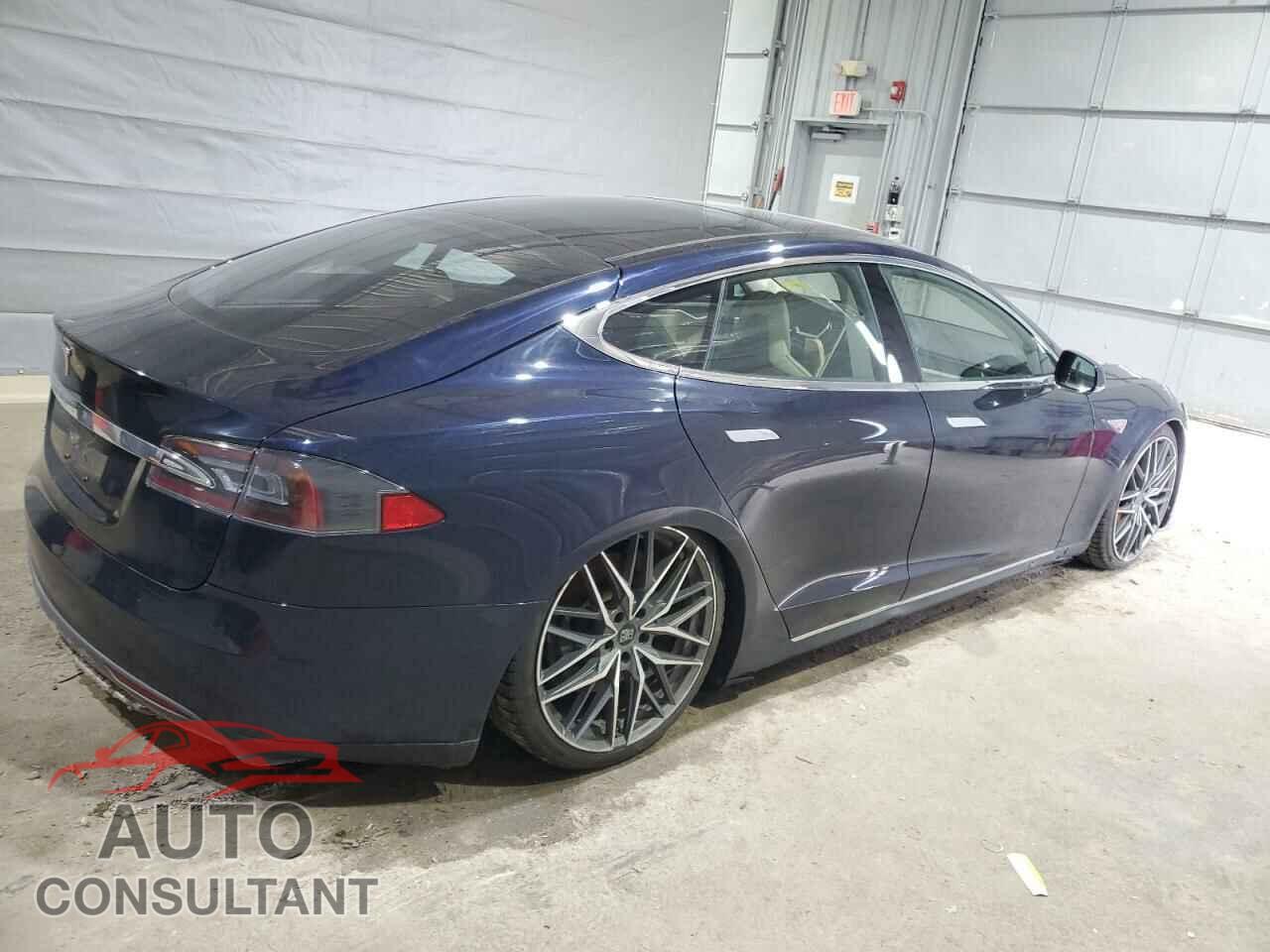 TESLA MODEL S 2013 - 5YJSA1DP3DFP04820