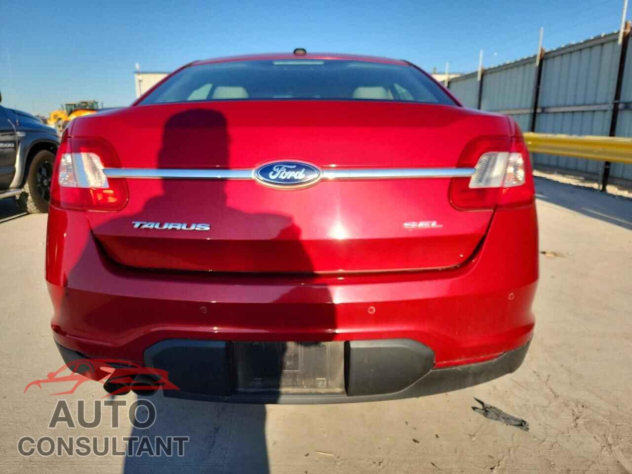 FORD TAURUS 2011 - 1FAHP2EW4BG136204