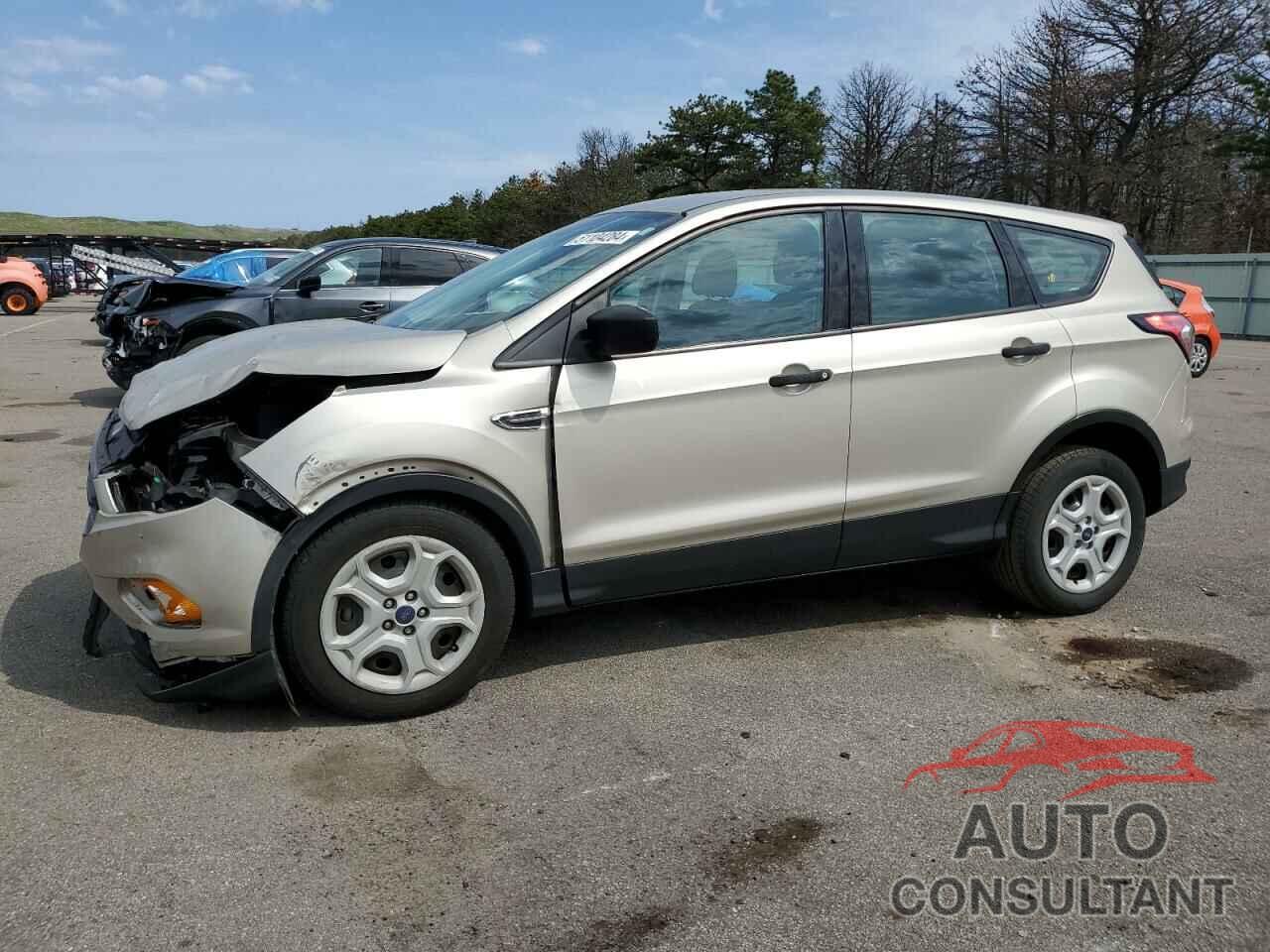 FORD ESCAPE 2017 - 1FMCU0F70HUD04354