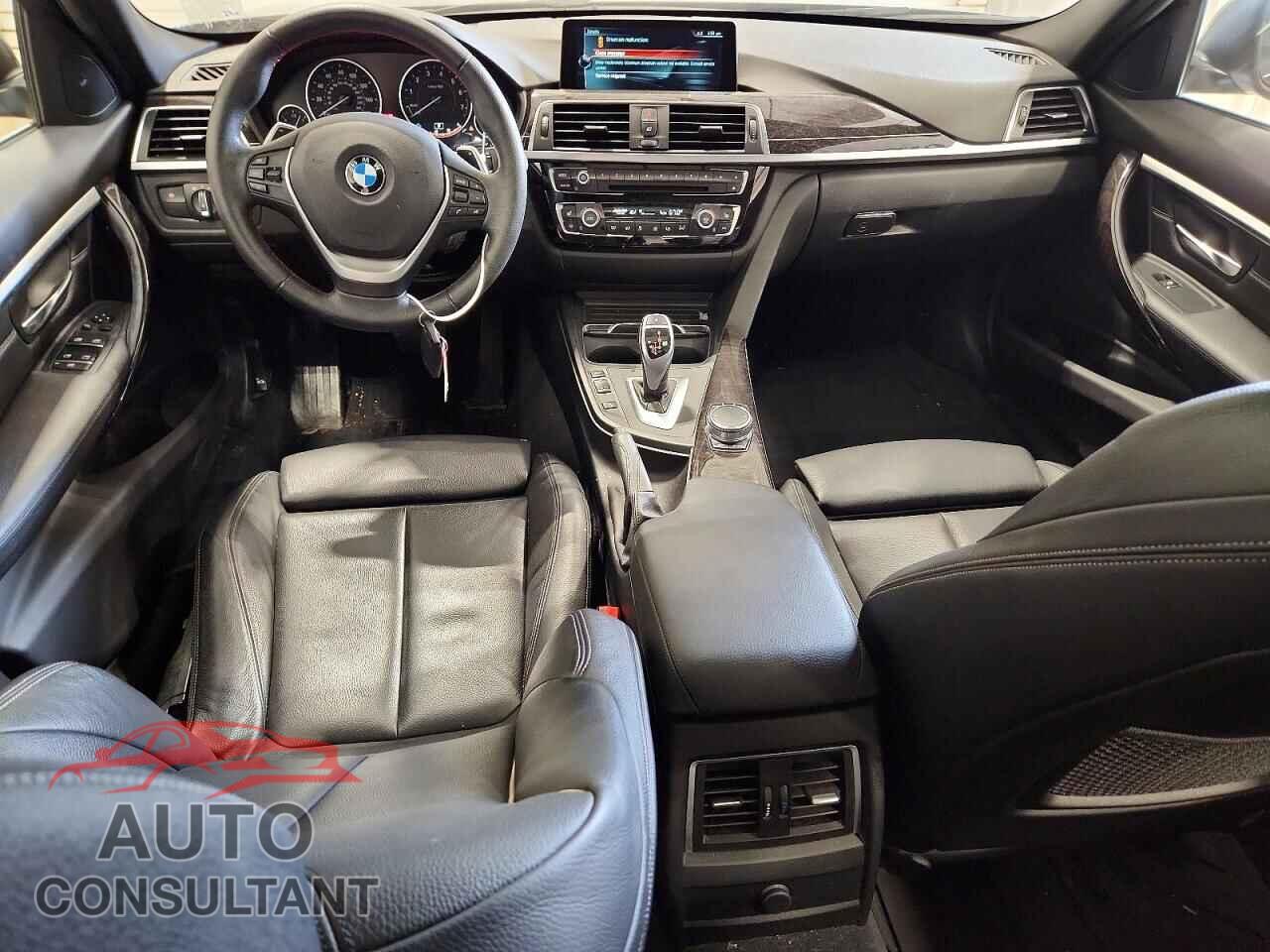 BMW 3 SERIES 2017 - WBA8D9C3XHA011124