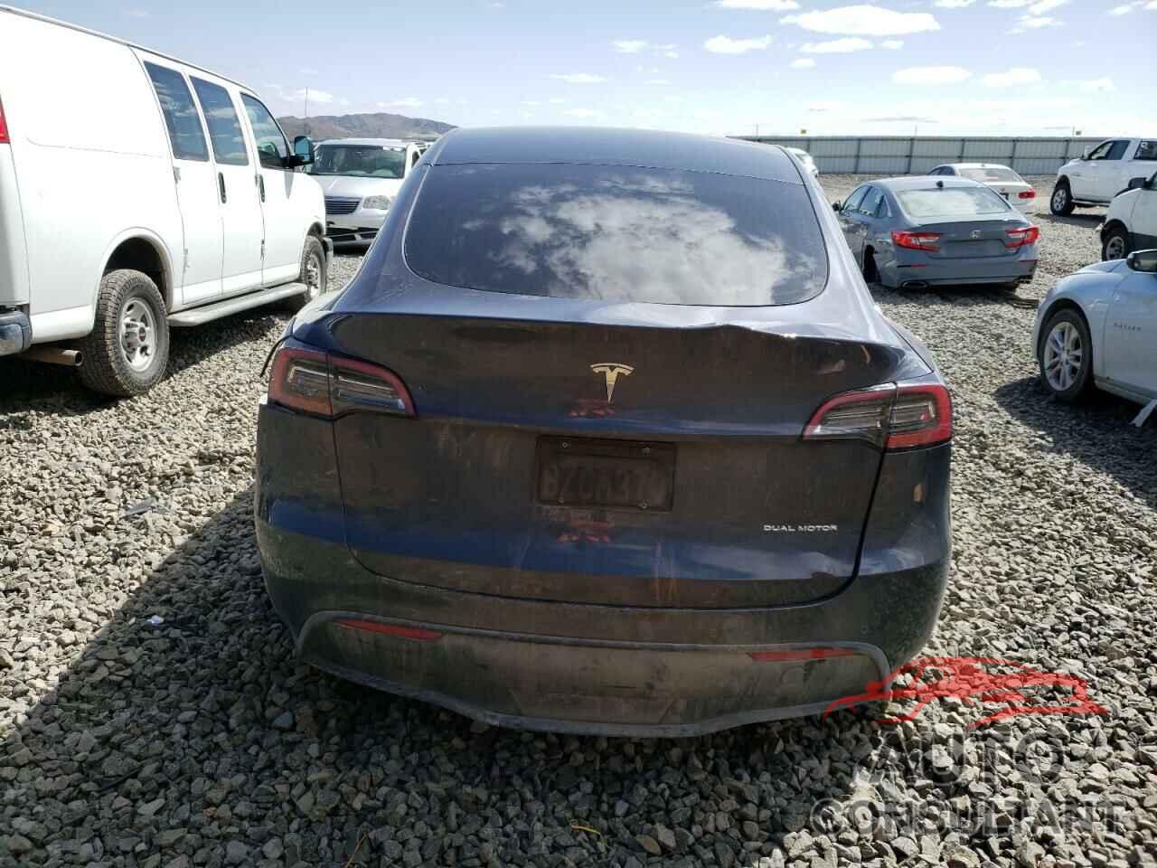 TESLA MODEL Y 2022 - 7SAYGDEE8NF323945
