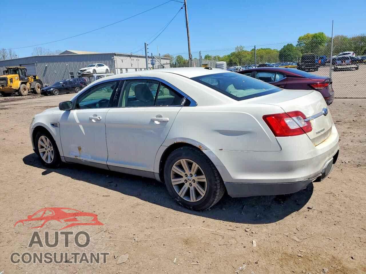 FORD TAURUS 2010 - 1FAHP2DW3AG132256