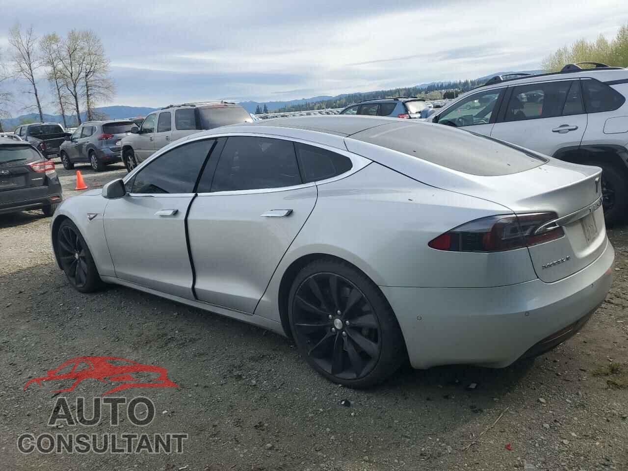 TESLA MODEL S 2016 - 5YJSA1E26GF157310