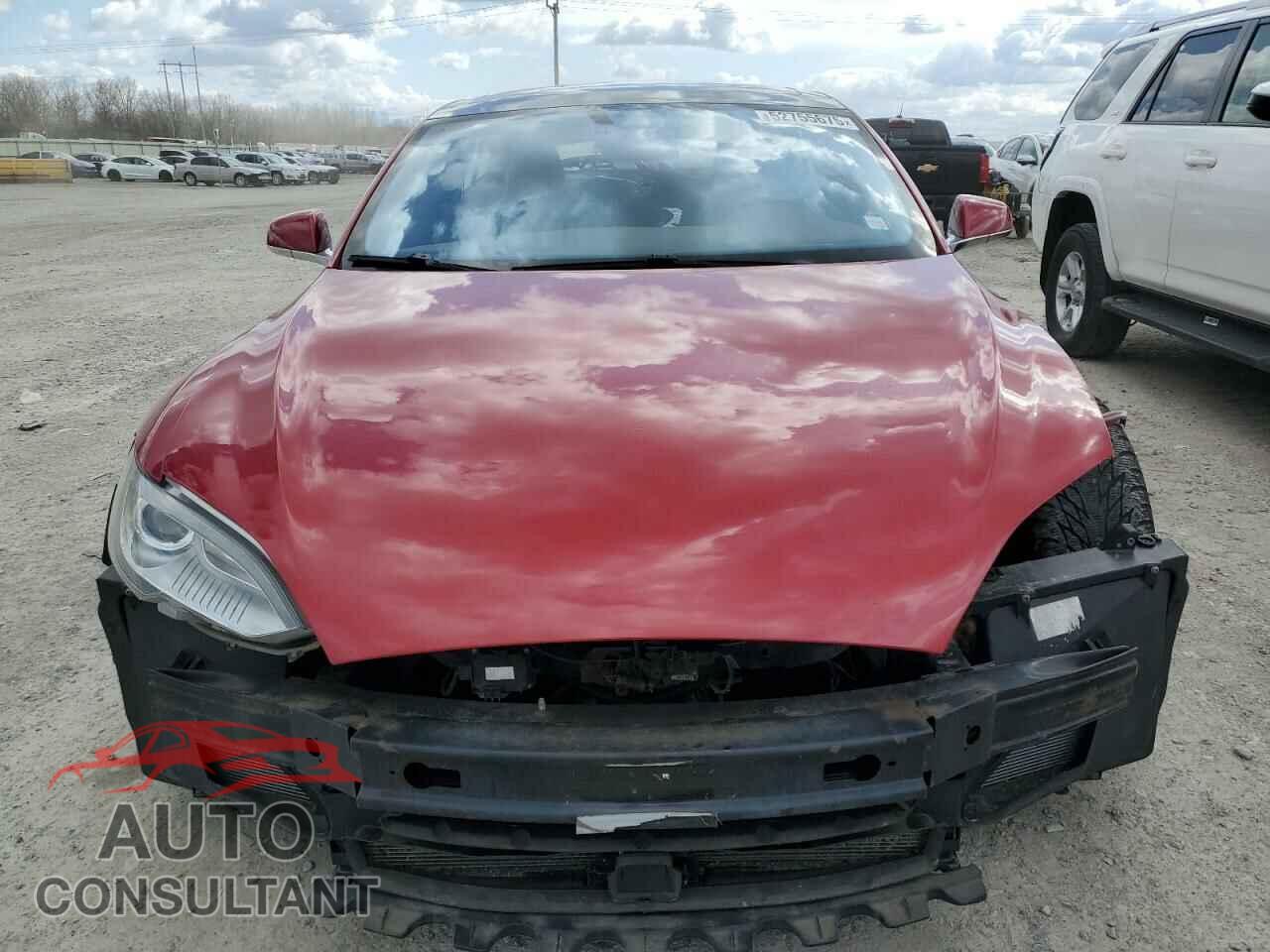 TESLA MODEL S 2015 - 5YJSA1E47FF113946
