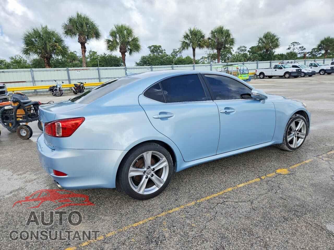 LEXUS IS 2012 - JTHBF5C20C5167322