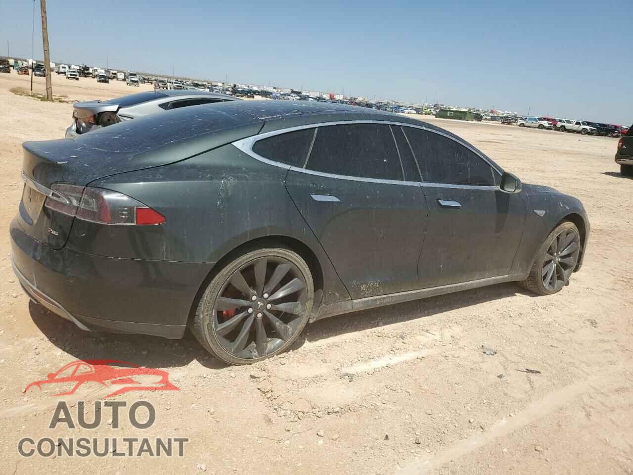 TESLA MODEL S 2014 - 5YJSA1H18EFP49002