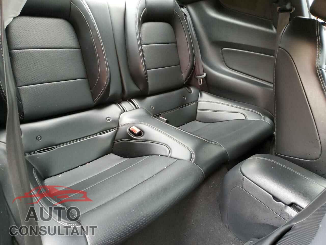 FORD MUSTANG 2020 - 1FA6P8CF7L5126552