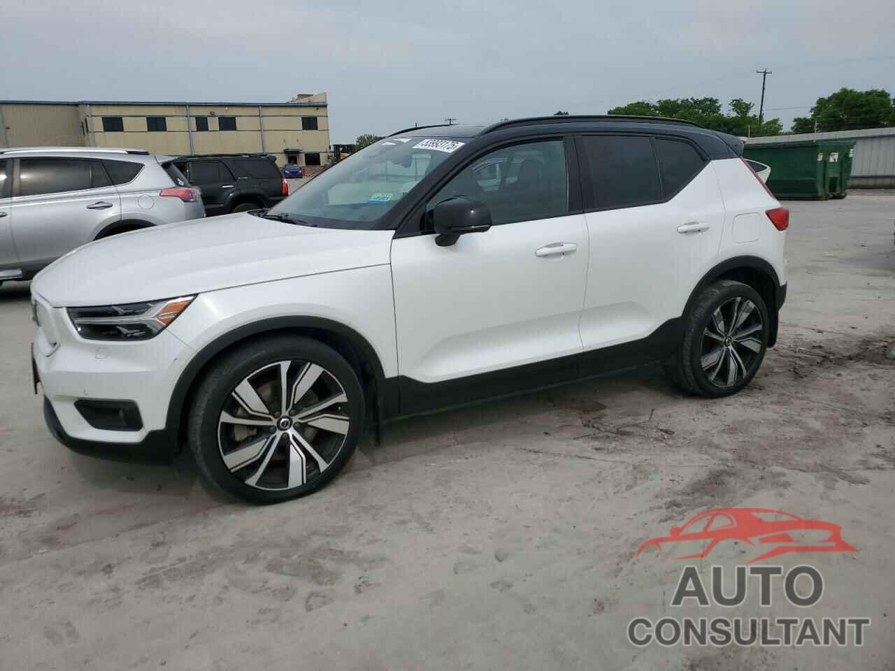 VOLVO XC40 2021 - YV4ED3UR8M2611762