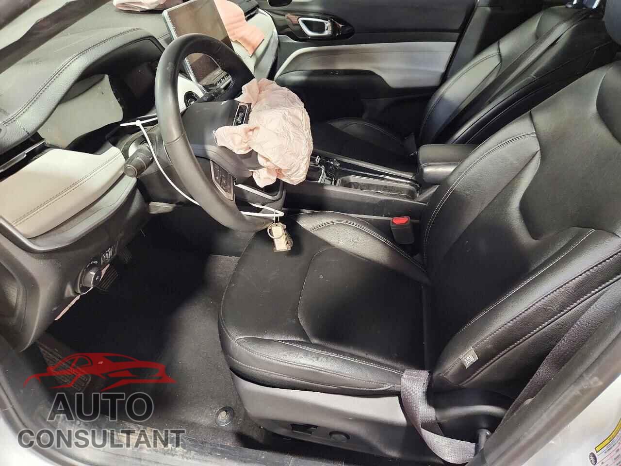 JEEP COMPASS 2025 - 3C4NJDCN3ST511290