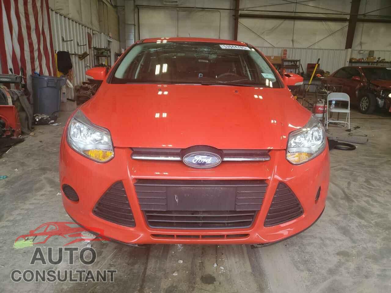 FORD FOCUS 2014 - 1FADP3F26EL275567