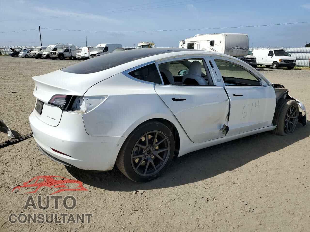 TESLA MODEL 3 2019 - 5YJ3E1EB2KF195120