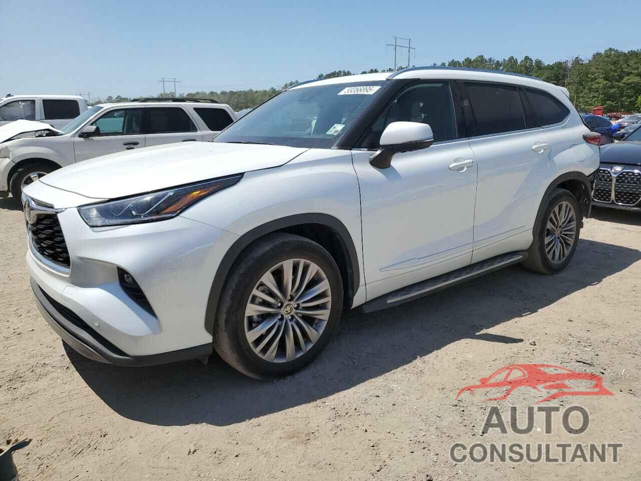 TOYOTA HIGHLANDER 2022 - 5TDFZRAH2NS102168