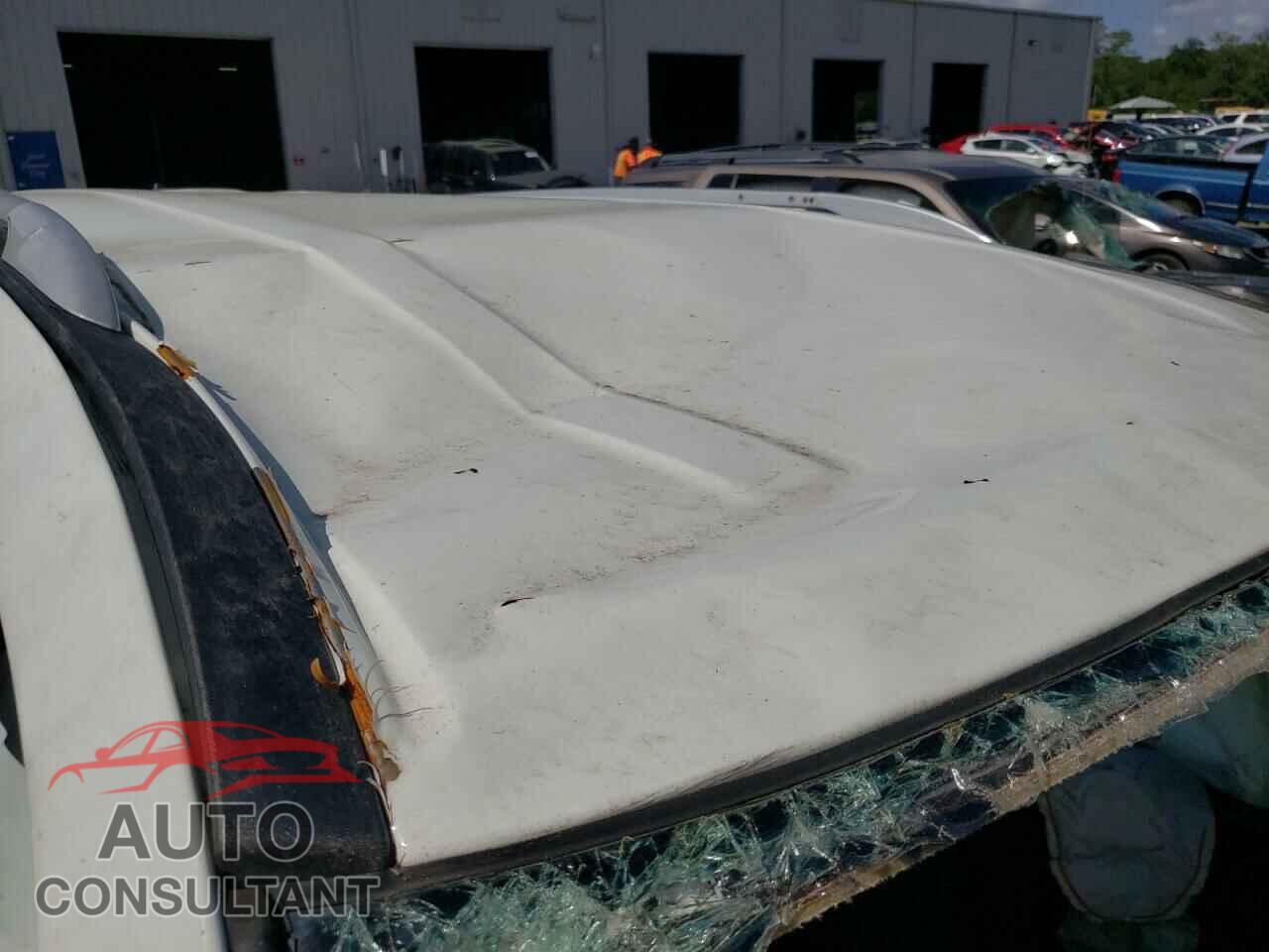 NISSAN PATHFINDER 2017 - 5N1DR2MM2HC660739