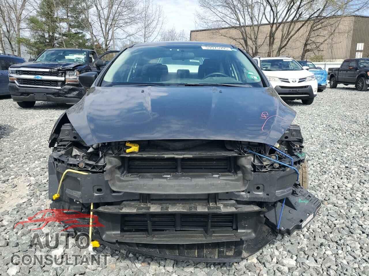 FORD FOCUS 2017 - 1FADP3E20HL250699