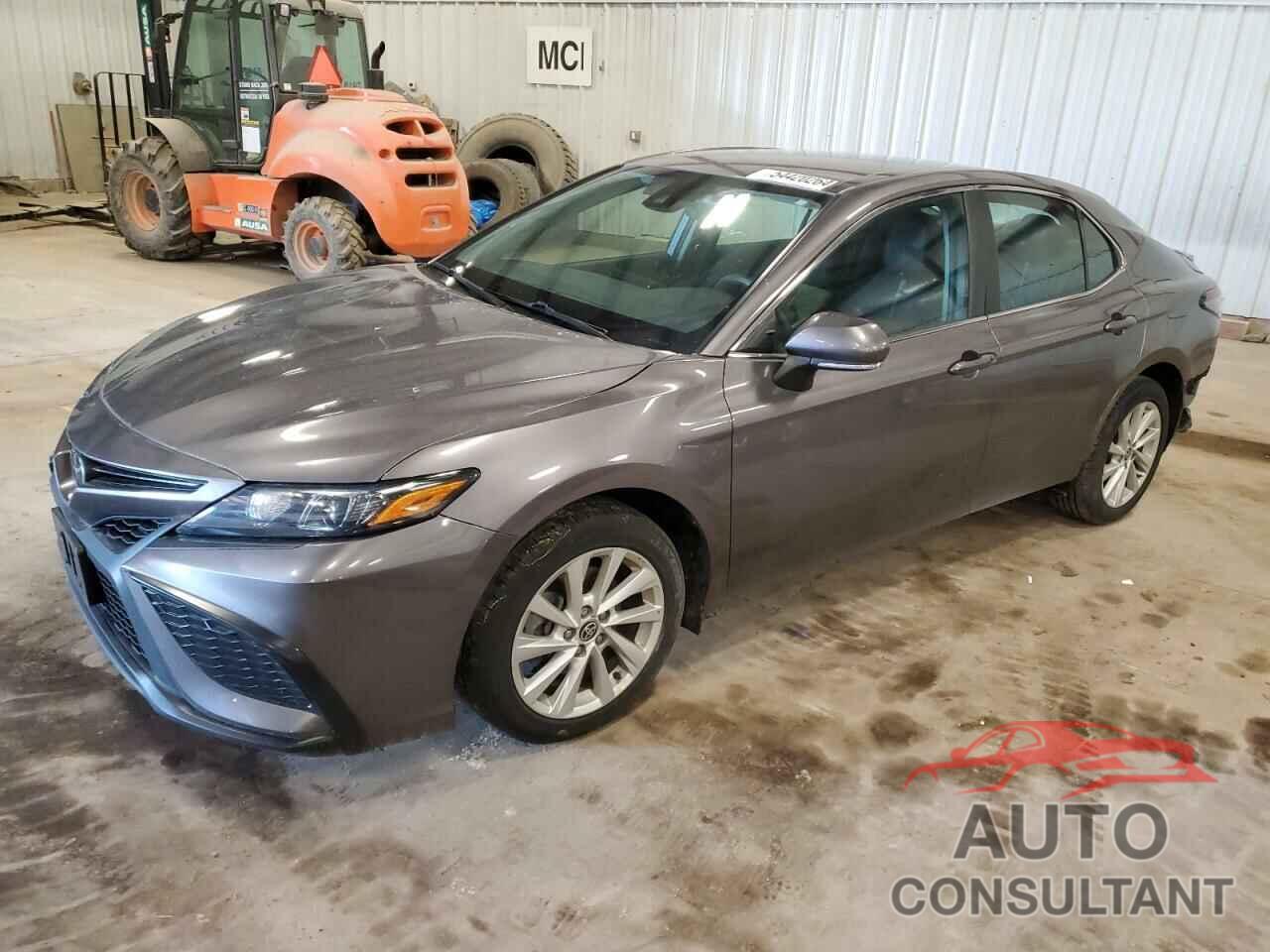 TOYOTA CAMRY 2021 - 4T1G11AKXMU602657