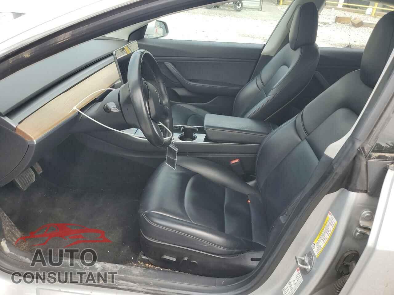 TESLA MODEL 3 2018 - 5YJ3E1EA2JF015317