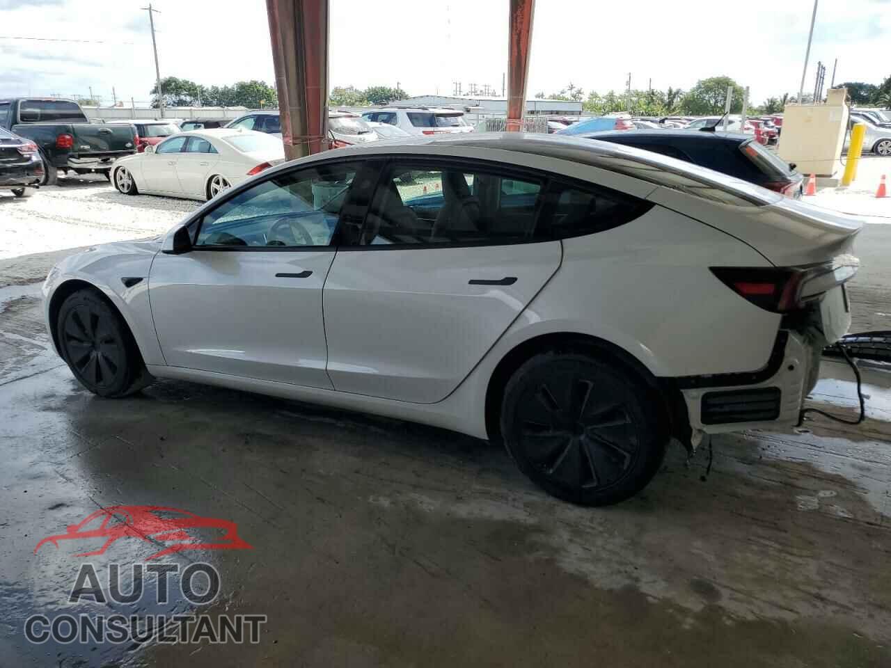TESLA MODEL 3 2024 - 5YJ3E1EA0RF743987