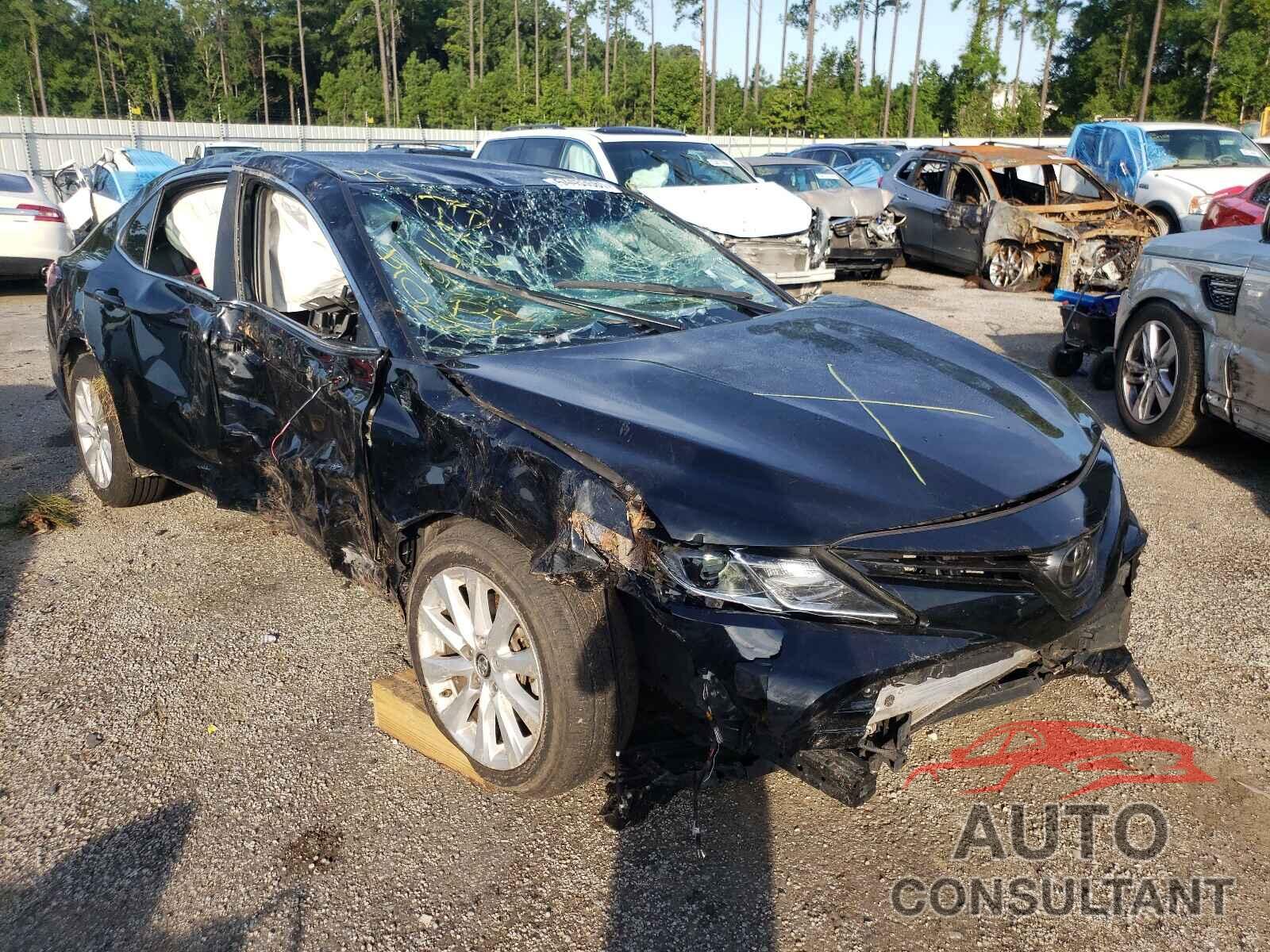 TOYOTA CAMRY 2018 - 4T1B11HK3JU678491