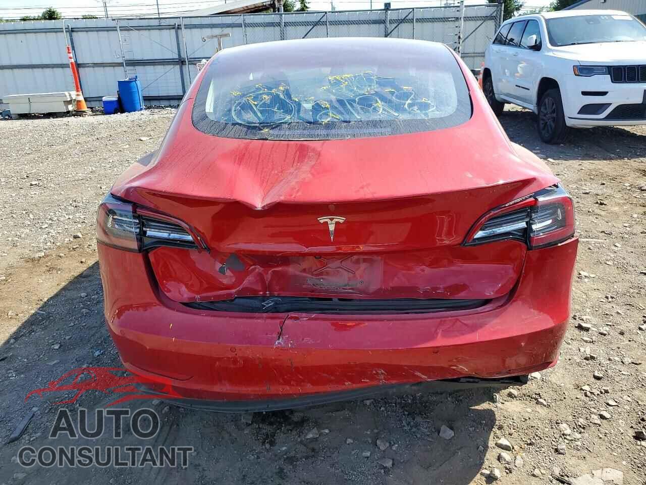 TESLA MODEL 3 2018 - 5YJ3E1EA8JF004211
