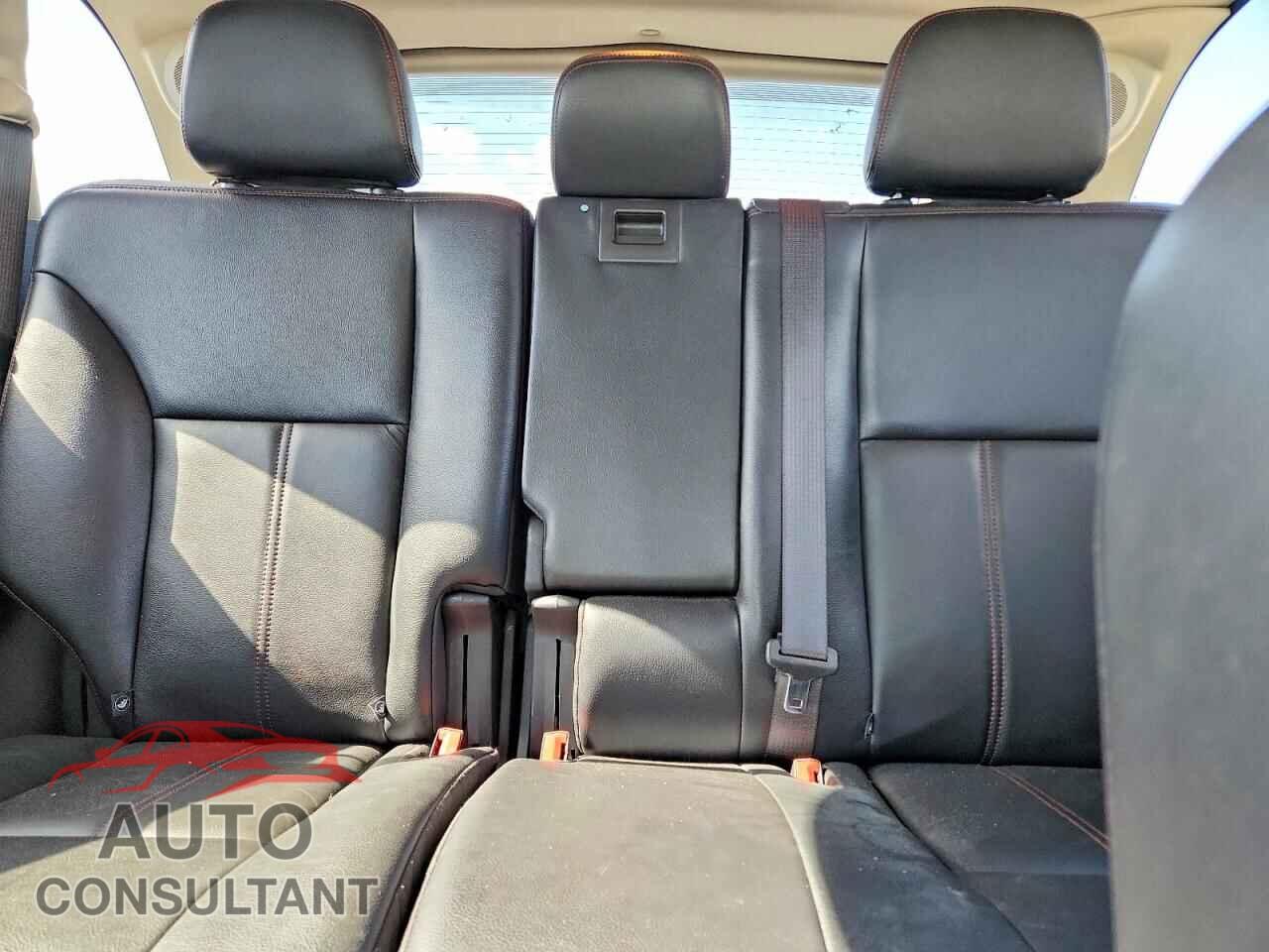 FORD EDGE 2011 - 2FMDK3KC3BBA50098