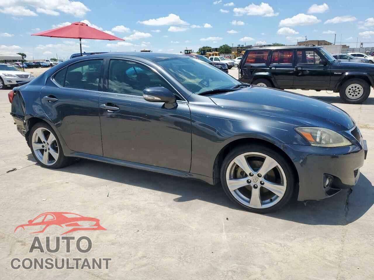 LEXUS IS 2011 - JTHBF5C21B5137549