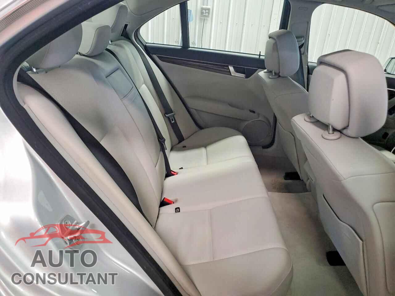 MERCEDES-BENZ C-CLASS 2012 - WDDGF8BB4CA606030